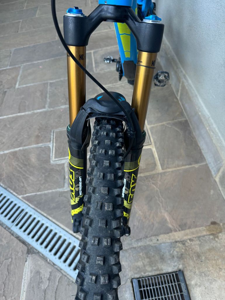 Used Trek Slash 9.8 27.5 2016 2016 Mountainbike, Blue, 27.5 — image 6 of 8
