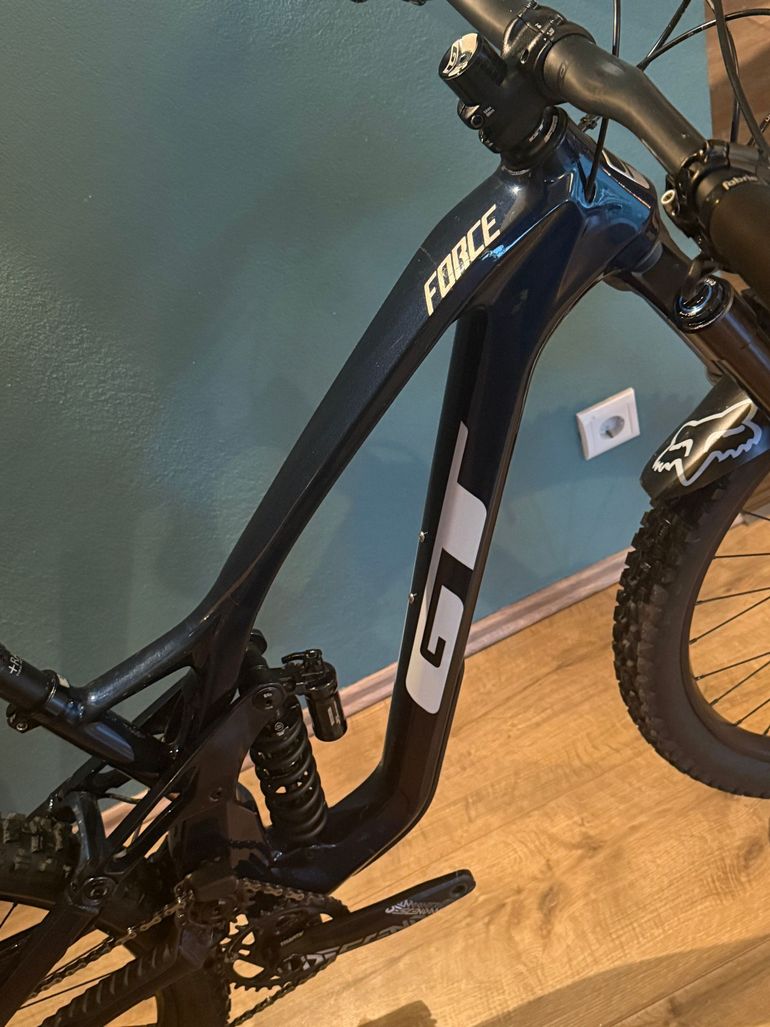 GT Force Carbon Pro LE 2022 2022