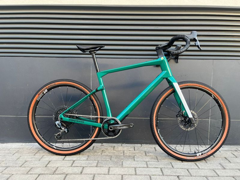 Używany BMC Urs SRAM Force eTap AXS 2021 Road & Gravel — zdjęcie 1 z 7