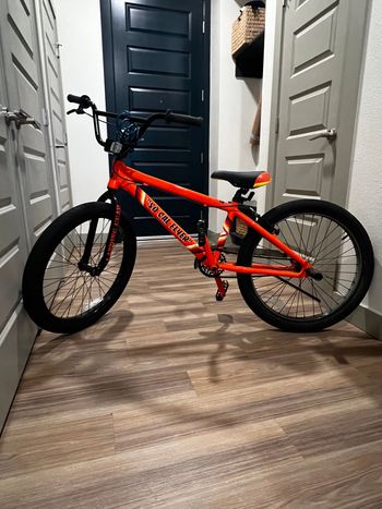 Used SE BIKES So Cal Flyer 24 2024 Mountainbike, Orange — image 11 of 13