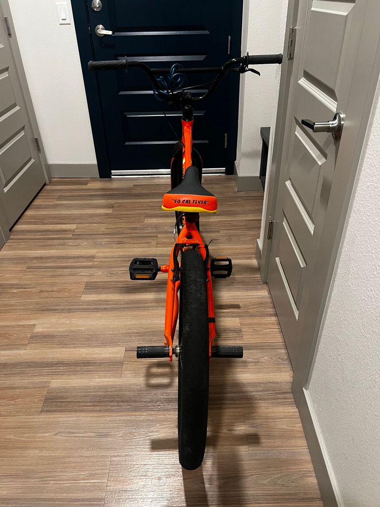 Used SE BIKES So Cal Flyer 24 2024 Mountainbike, Orange — image 9 of 13