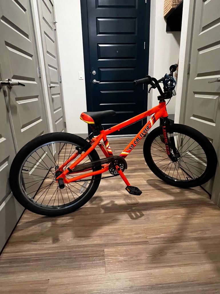 Used SE BIKES So Cal Flyer 24 2024 Mountainbike, Orange — image 10 of 13