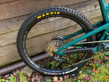 Used Santa Cruz Hightower SRAM GX Eagle AXS (T-Type) 2025 Mountainbike, Green — image 14 of 14