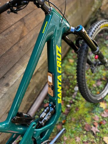 Used Santa Cruz Hightower SRAM GX Eagle AXS (T-Type) 2025 Mountainbike, Green — image 9 of 14