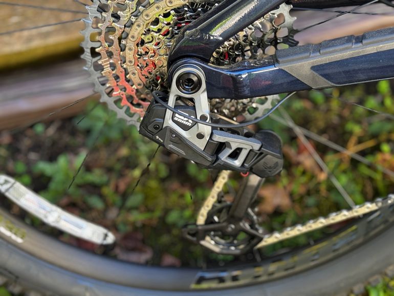 Used Trek Fuel EXe 8 GX AXS T-Type 2024 2024 Mountainbike, Red, 29 — image 15 of 16