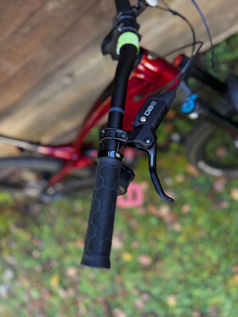 Used Trek Fuel EXe 8 GX AXS T-Type 2024 2024 Mountainbike, Red, 29 — image 10 of 16