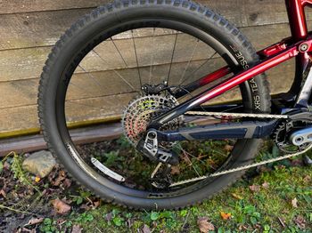 Used Trek Fuel EXe 8 GX AXS T-Type 2024 2024 Mountainbike, Red, 29 — image 16 of 16