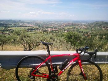 Used Trek Emonda Shimano 105 2019 Road & Gravel, Red — image 9 of 11