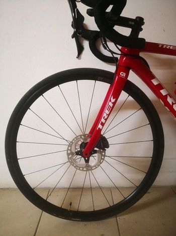 Used Trek Emonda Shimano 105 2019 Road & Gravel, Red — image 7 of 11