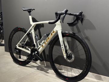 Brugt Trek Madone 8 SLR 2025 Road & Gravel — billede 3 af 6