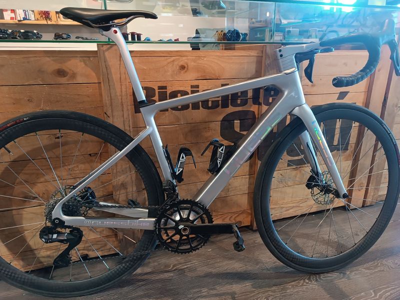 Used Twitter RAINBOW 2023 Road & Gravel