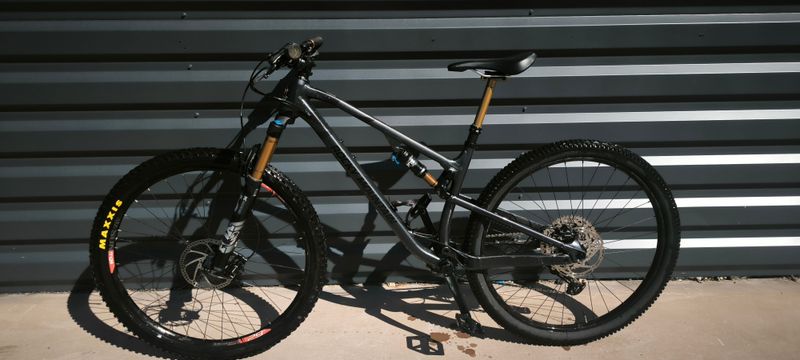 Used Rocky Mountain Element Alloy 10 2023 2023 Mountainbike, Black, 29 — image 1 of 3
