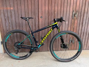 Gebrauchtes Cannondale F-Si Carbon 2 2017 2017 Mountainbike, Blau, 27, 5 (650B) — Bild 1 von 14