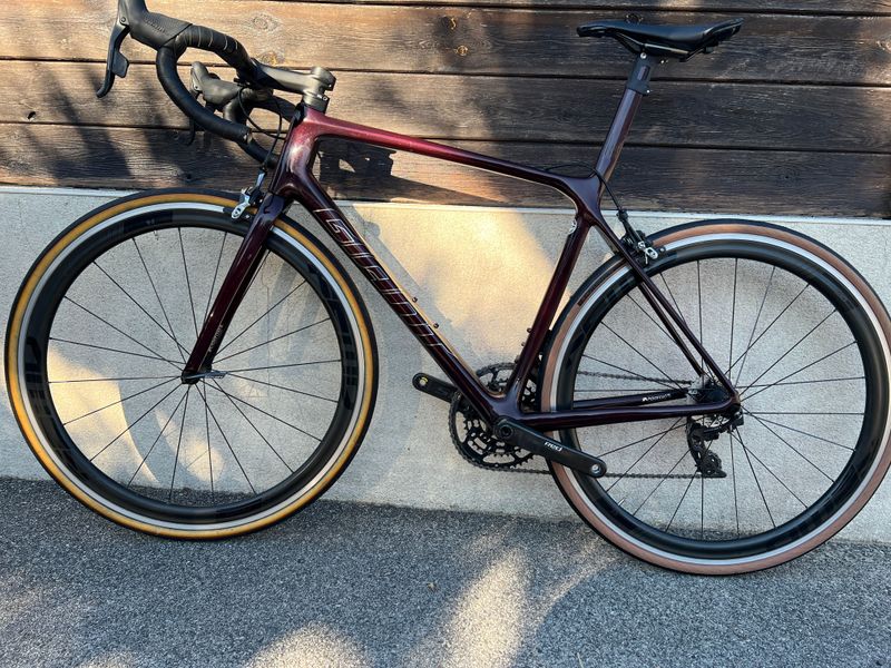 Giant Advanced SL 2022 2022 Road & Gravel usato, Rosso — immagine 4 di 7