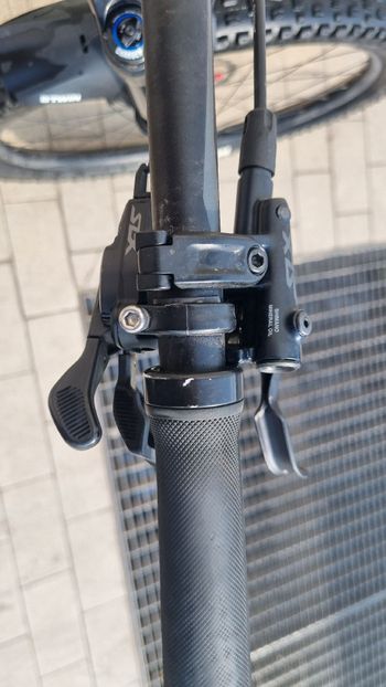 Used Giant Reign Shimano SLX 2022 Mountainbike — image 6 of 8