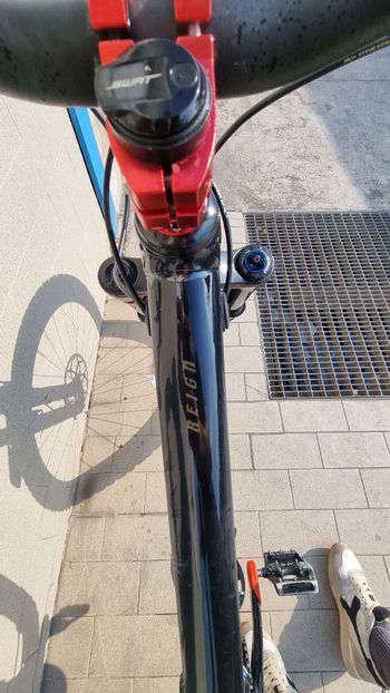 Used Giant Reign Shimano SLX 2022 Mountainbike — image 4 of 8