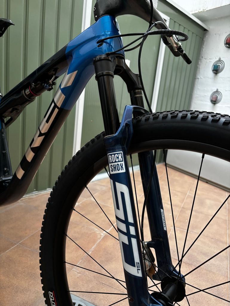 Used Trek Supercaliber SRAM GX Eagle AXS (T-Type) 2024 Mountainbike, Blue — image 3 of 9