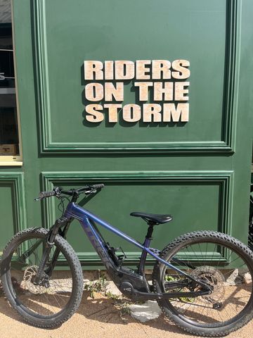 Used Trek Marlin+ 8 2025 2025 Mountainbike, Purple, 27.5, 29 — image 2 of 3