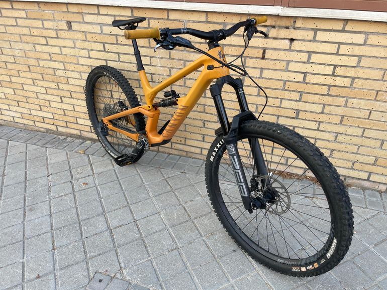 Canyon Torque SRAM GX Eagle 2022 Mountainbike usato, Arancione — immagine 2 di 20