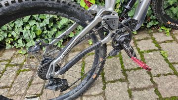 Używany Commencal Supreme DH V4 XS 2022 Road & Gravel — zdjęcie 7 z 9