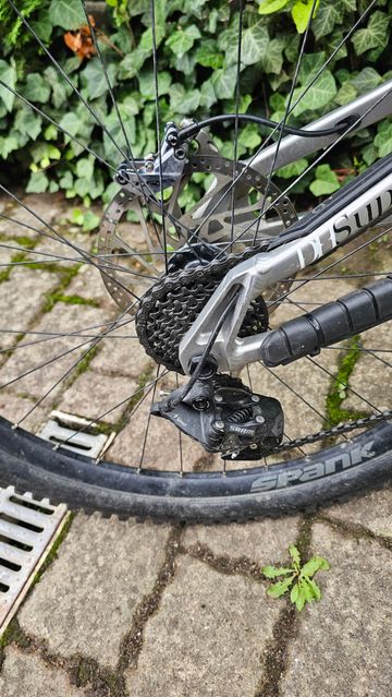 Używany Commencal Supreme DH V4 XS 2022 Road & Gravel — zdjęcie 8 z 9