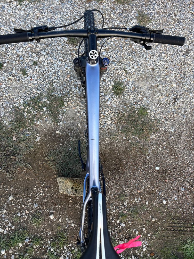 Used Specialized Swork Epic 2018 Mountainbike, Light Gray — image 3 of 5