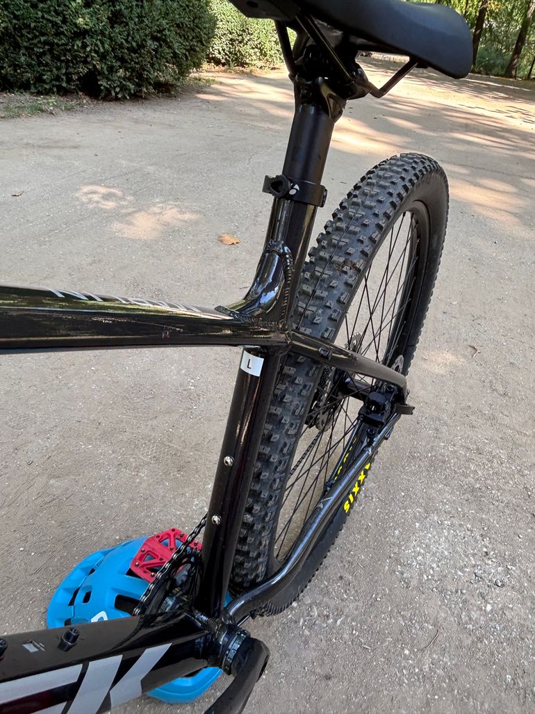 Used Trek Marlin 6 Gen 3 2025 2025 Mountainbike, Red, 27.5, 29 — image 5 of 11