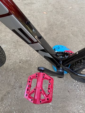 Used Trek Marlin 6 Gen 3 2025 2025 Mountainbike, Red, 27.5, 29 — image 6 of 11