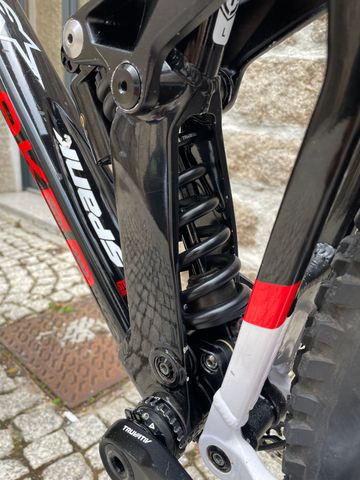 Used Mondraker Summum Shimano Saint 2021 Mountainbike, Black — image 9 of 20