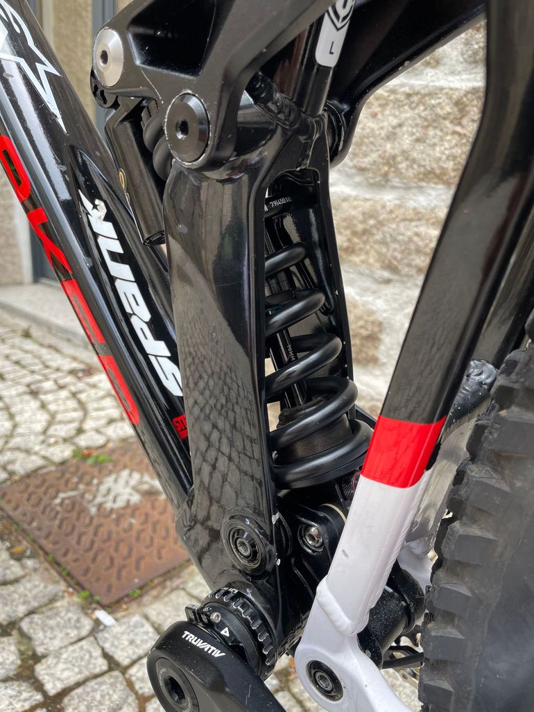 Used Mondraker Summum Shimano Saint 2021 Mountainbike, Black — image 9 of 20