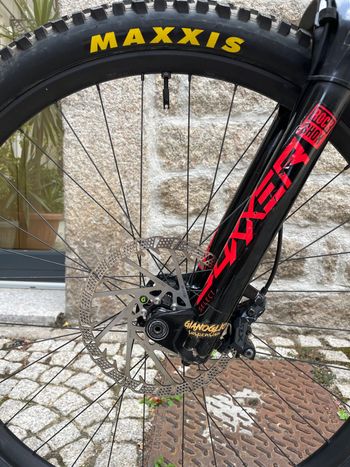Used Mondraker Summum Shimano Saint 2021 Mountainbike, Black — image 15 of 20
