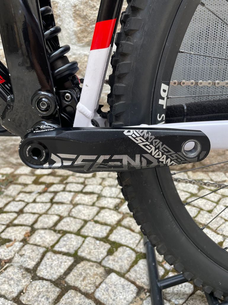 Used Mondraker Summum Shimano Saint 2021 Mountainbike, Black — image 8 of 20