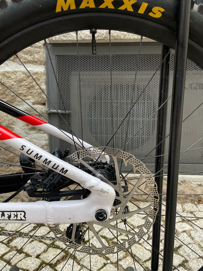 Used Mondraker Summum Shimano Saint 2021 Mountainbike, Black — image 16 of 20