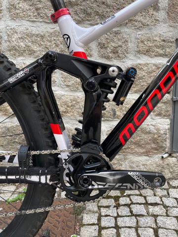 Used Mondraker Summum Shimano Saint 2021 Mountainbike, Black — image 7 of 20