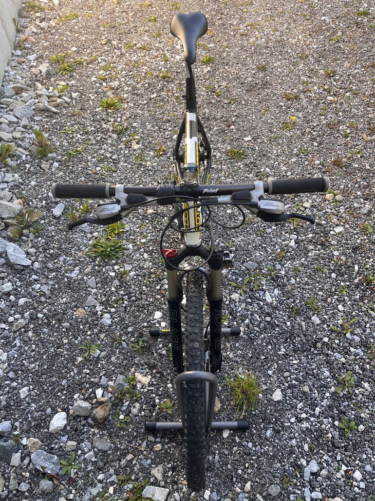 Used Scott Scale 40 2005 Mountainbike, White — image 3 of 3
