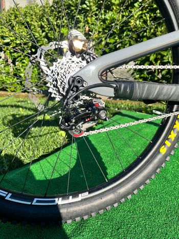 Used Pivot Phoenix Sram X0 EAGLE AXS 2022 Mountainbike, Light Gray, 29 — image 3 of 8