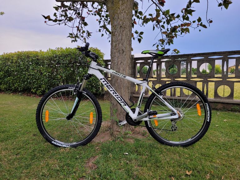 Used Merida Matts 10 2009 Mountainbike, White — image 1 of 5