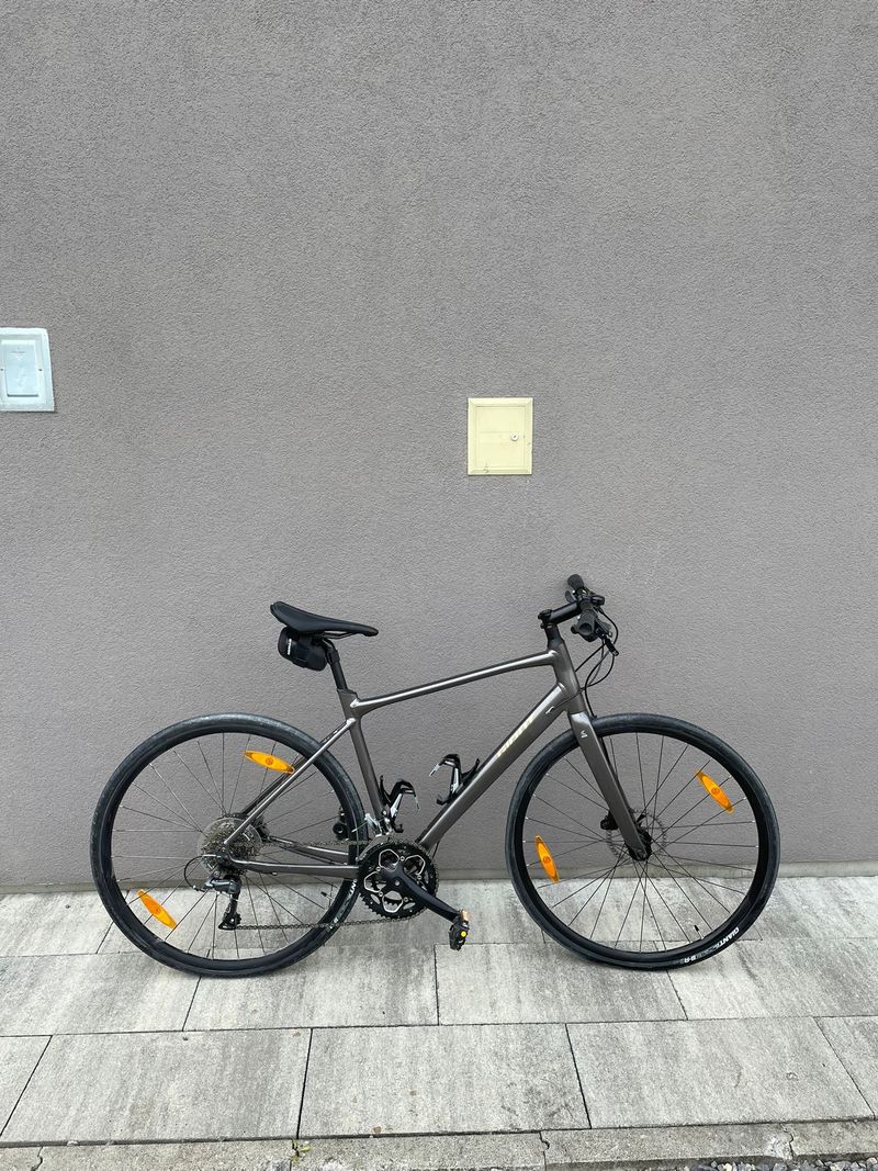 Used Giant Fastroad 2022 Road & Gravel, Black — image 1 of 3