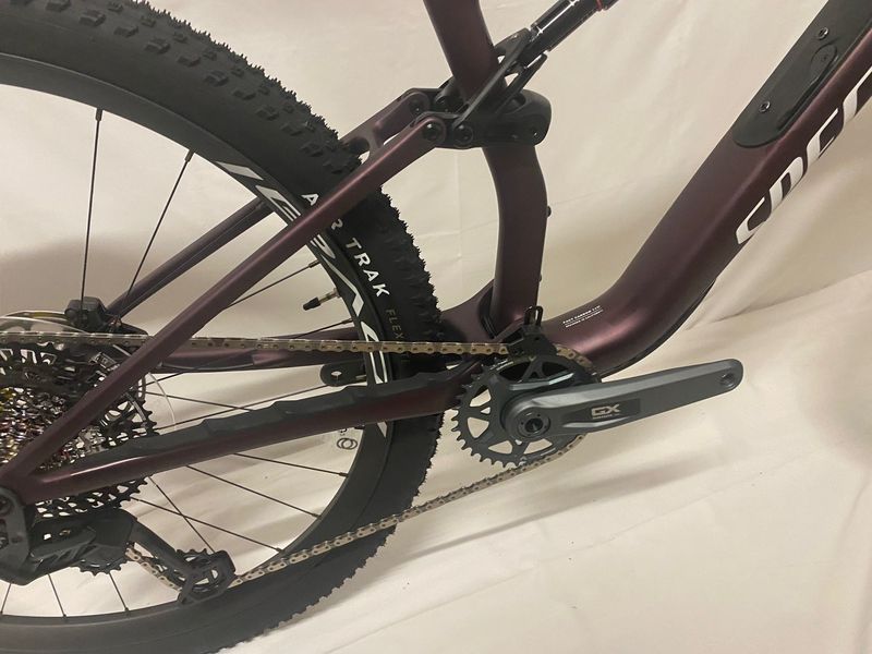 Specialized Epic 8 Expert 2025 Mountainbike de segunda mano, Rojo — imagen 8 de 9