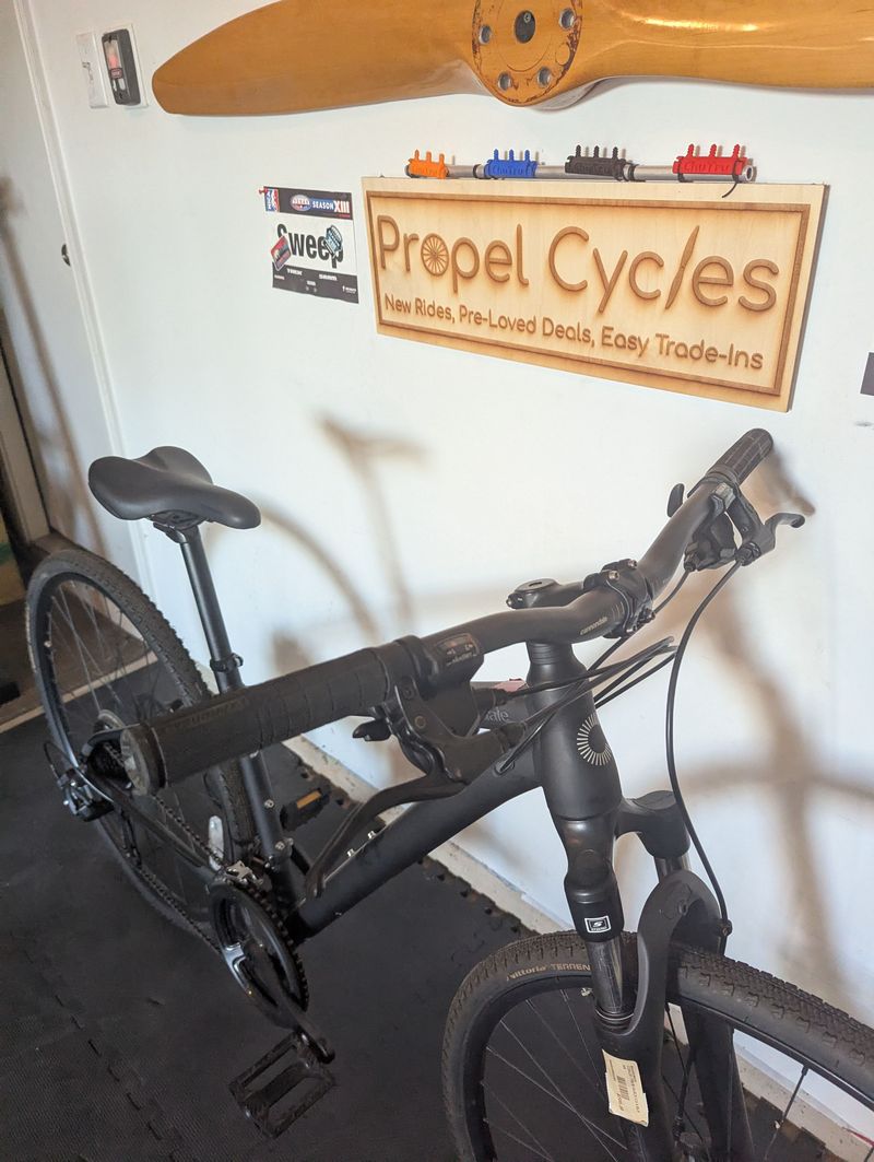 Used Cannondale M Quick CX 4 2022 Road & Gravel, Black — image 8 of 10