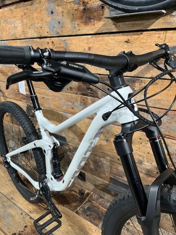 Used Scott Genius 940 2022 2022 Mountainbike, White, 29 — image 3 of 3