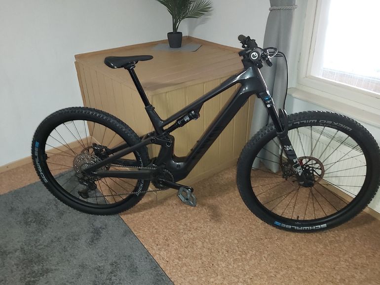 Used Canyon Neuron:ONfly CF 8 2024 2024 Mountainbike — image 1 of 11