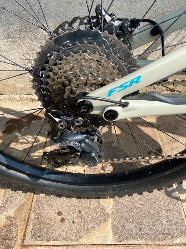 Used Specialized Stumpjumper Shimano SLX 2019 Mountainbike — image 2 of 5