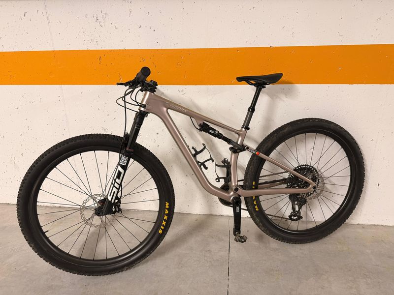 Used Specialized Epic SRAM XX SL Eagle AXS (T-Type) 2024 Mountainbike, Light Gray — image 1 of 22