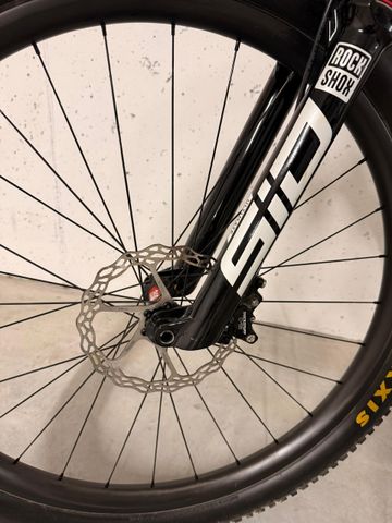 Used Specialized Epic SRAM XX SL Eagle AXS (T-Type) 2024 Mountainbike, Light Gray — image 8 of 22