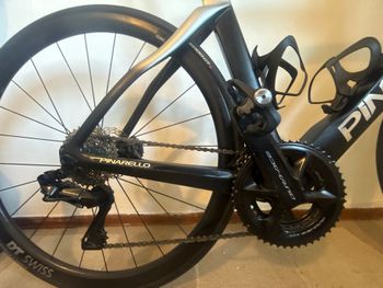 Used Pinarello PINARELLO DOGMA F 2023 Road & Gravel — image 3 of 8