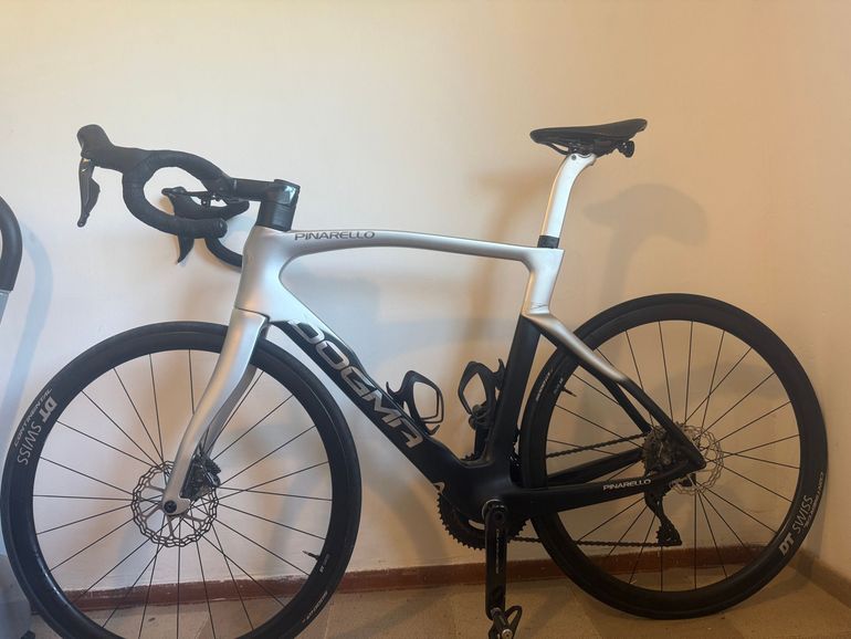 Used Pinarello PINARELLO DOGMA F 2023 Road & Gravel — image 2 of 8