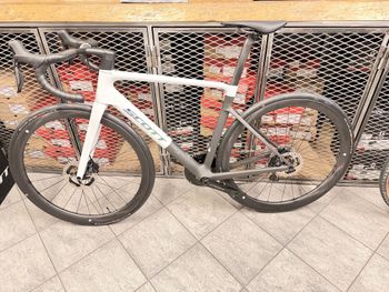 Used Scott Addict Rc PRO MY25 2025 Road & Gravel, White — image 13 of 24