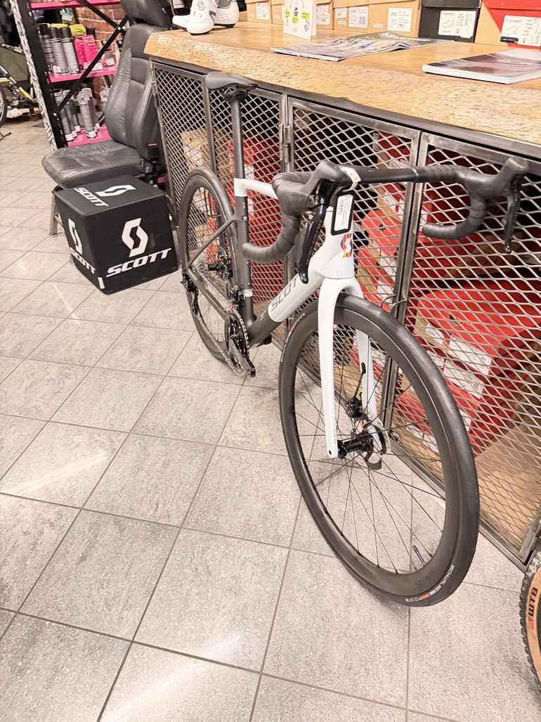 Used Scott Addict Rc PRO MY25 2025 Road & Gravel, White — image 22 of 24