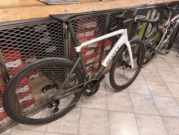 Used Scott Addict Rc PRO MY25 2025 Road & Gravel, White — image 6 of 24